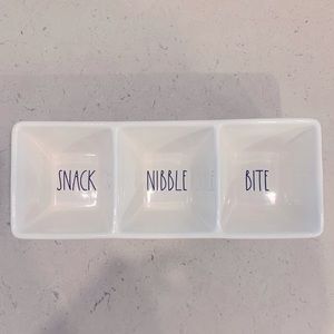 Rae Dunn divided snack bowl